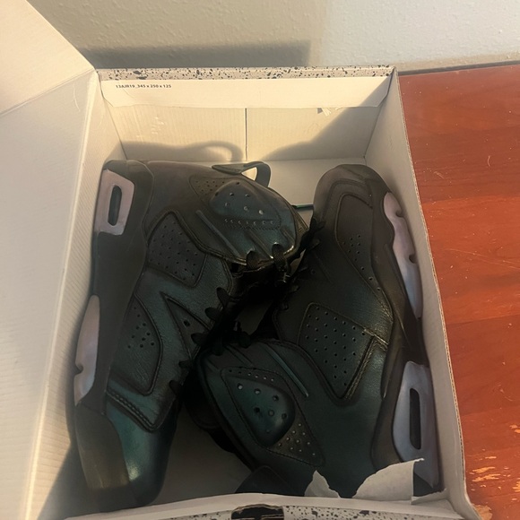 Air Jordan 6 Retro Chameleon Vintage Sneakers - Picture 6 of 11